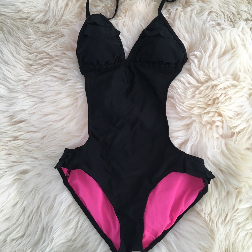 One piece cutout swimsuit
